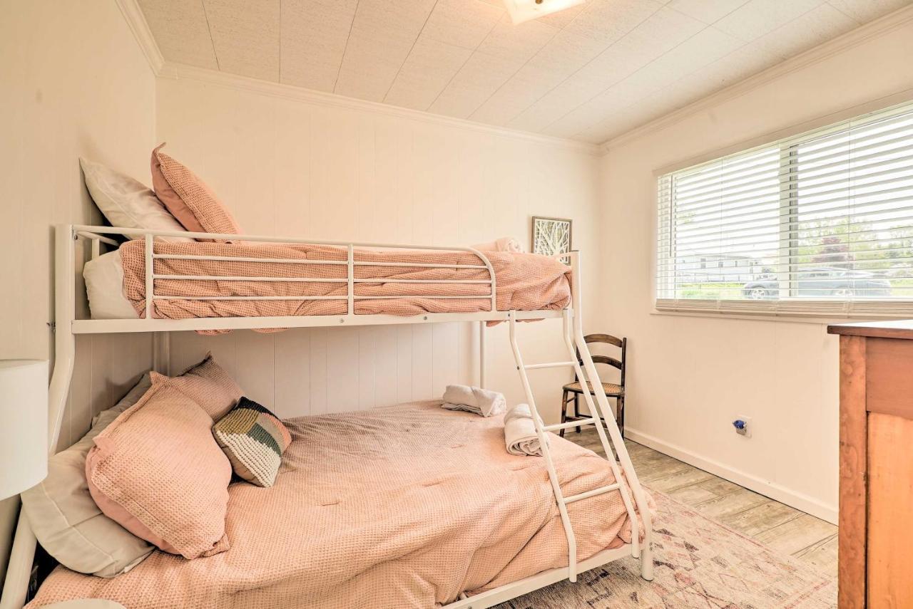 Lakefront Cottage Near Wineries And State Parks! Mears Εξωτερικό φωτογραφία
